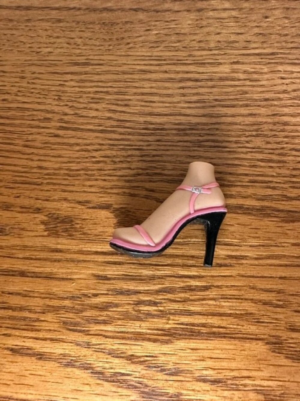 MGA bratz Cloe foot Funk Out Single Black and Pink Ankle Strap Heel Only vintage